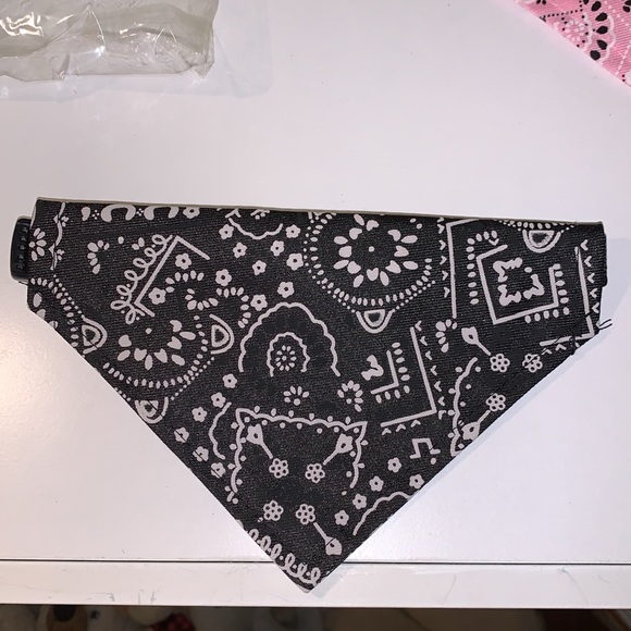 Black Dog or cat bandana - Picture 2 of 6
